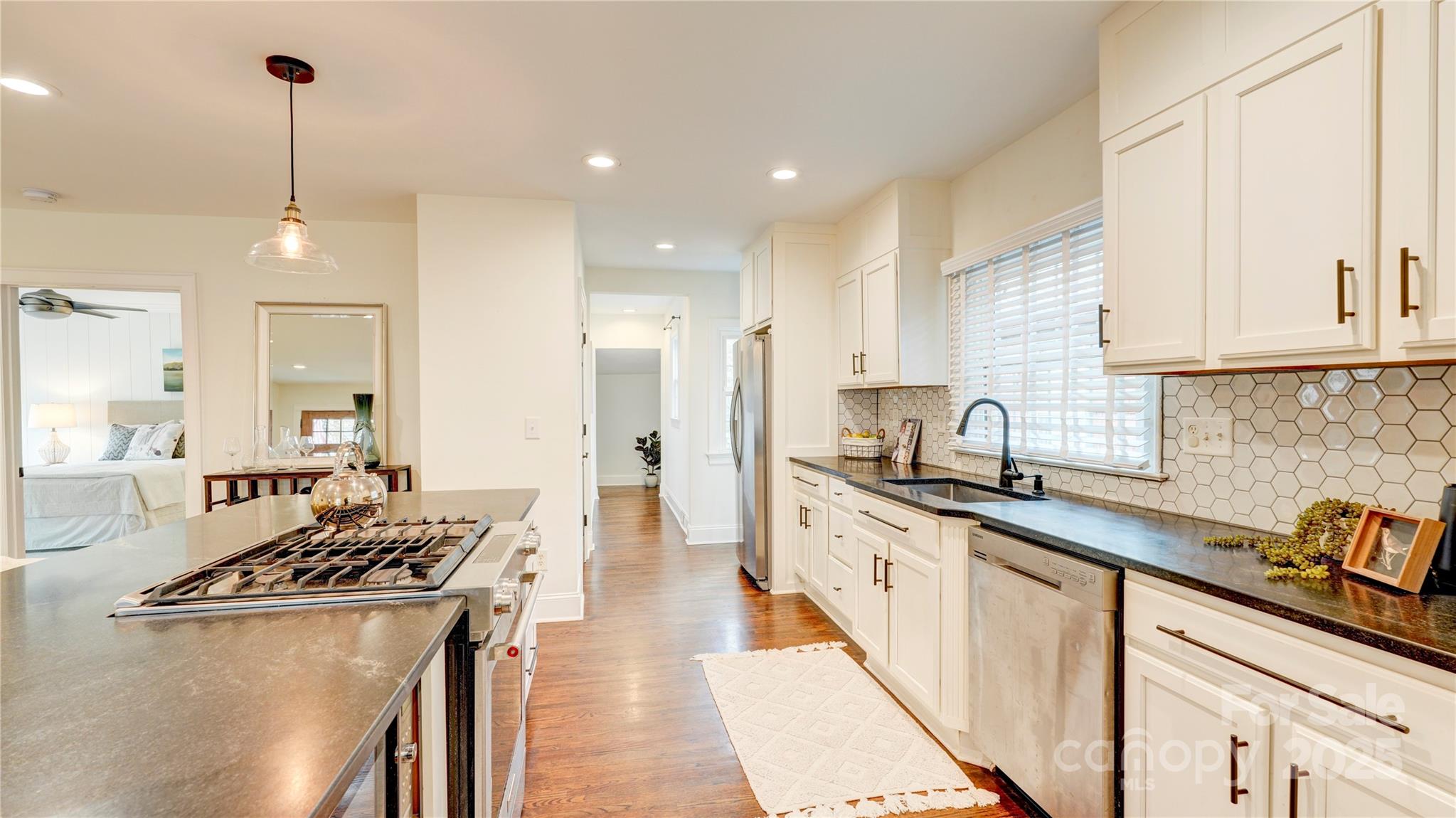 2304 Laburnum Avenue