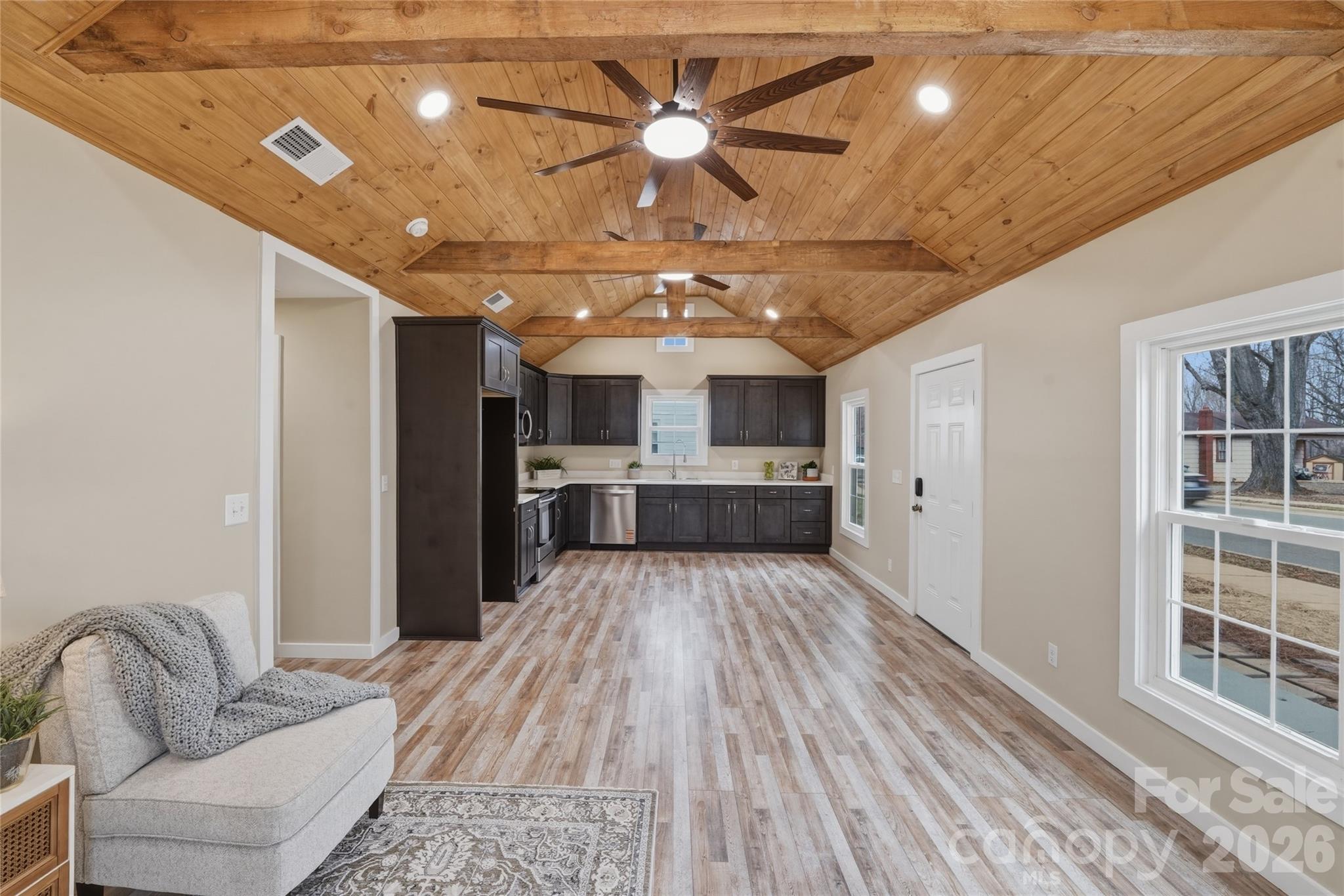 522 W Mclelland Avenue