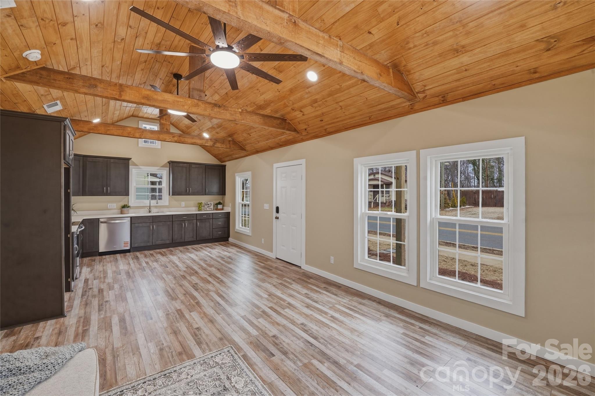 522 W Mclelland Avenue