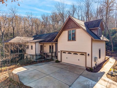 Photo of 829 Kelly Mountain Road, Brevard, NC 28712 (MLS # 4331457)