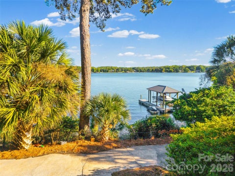 Photo of 2065 Marquesas Avenue, Tega Cay, SC 29708 (MLS # 4433850)