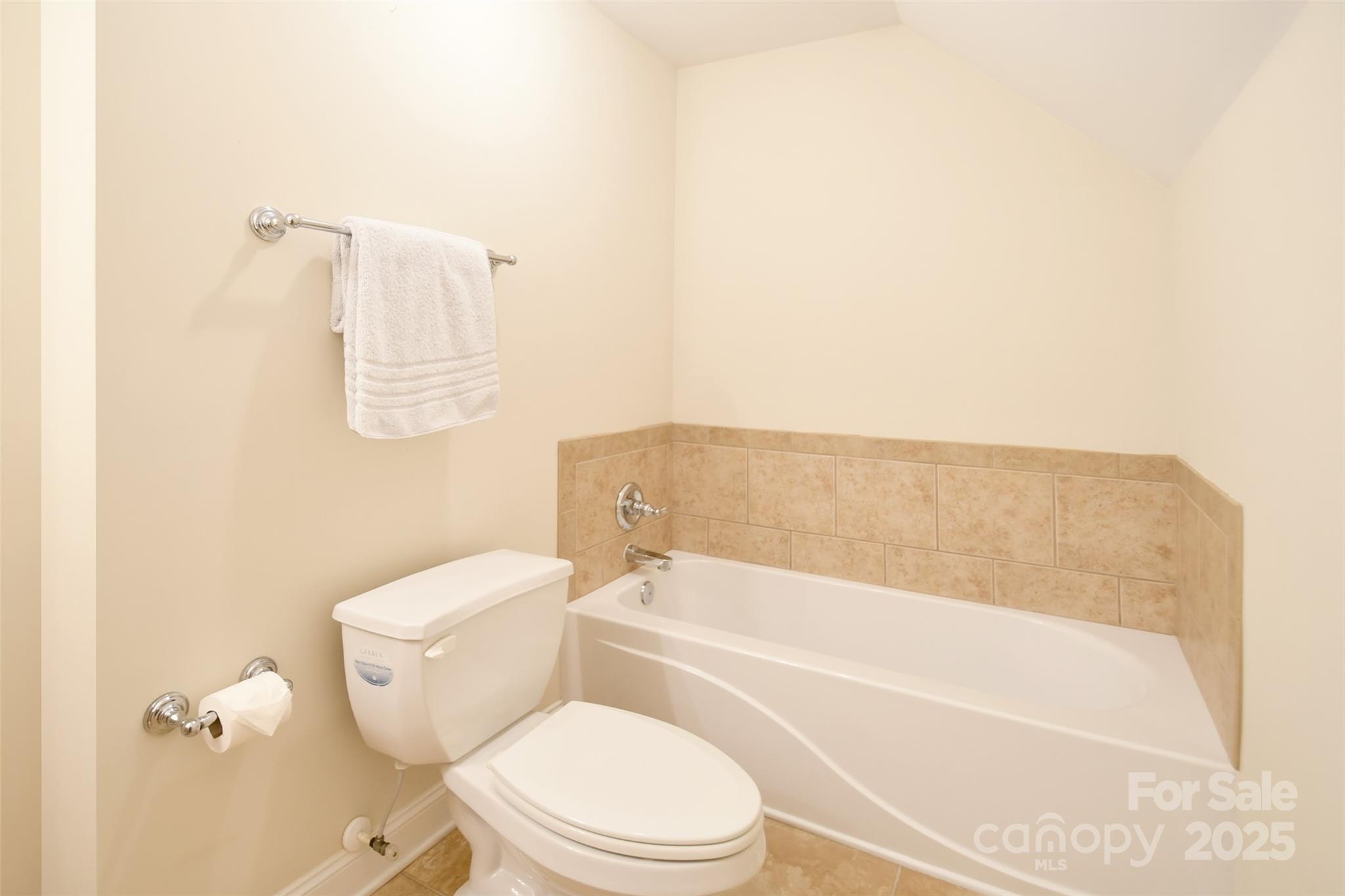 Locust Valley - Residential