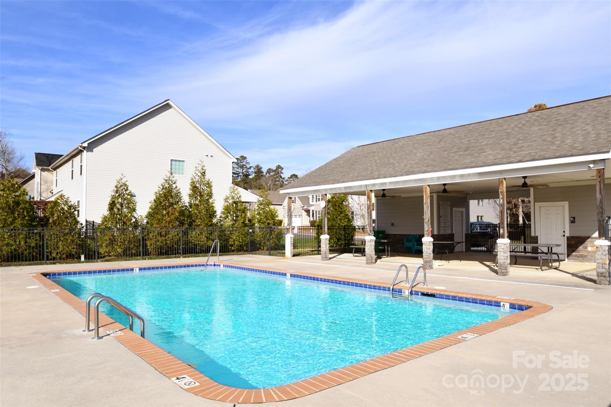 Locust Valley - Residential