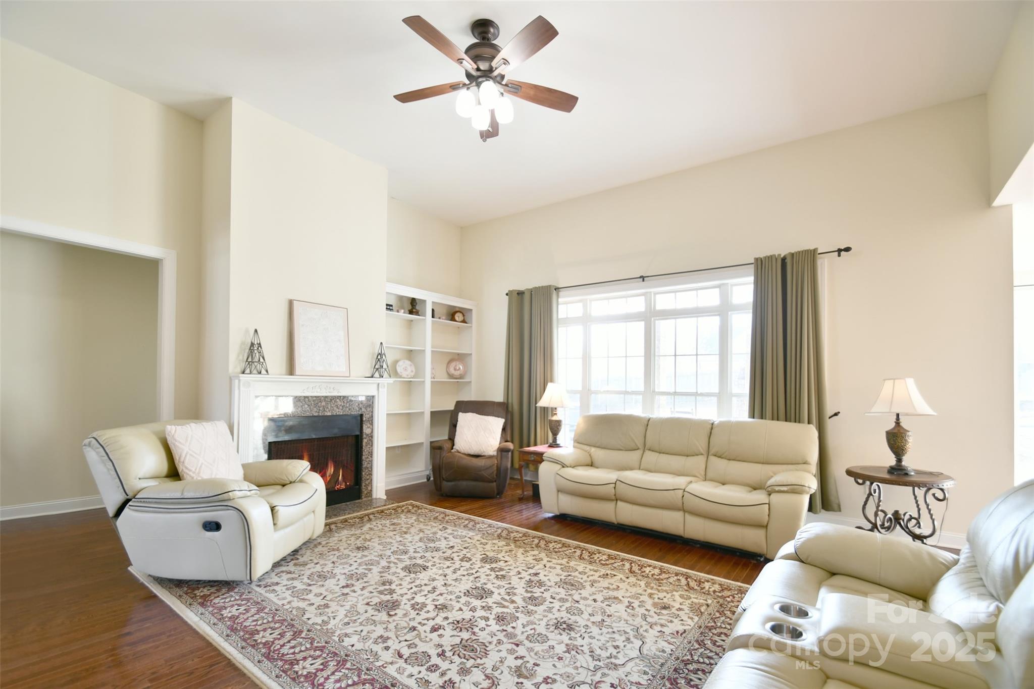 Locust Valley - Residential