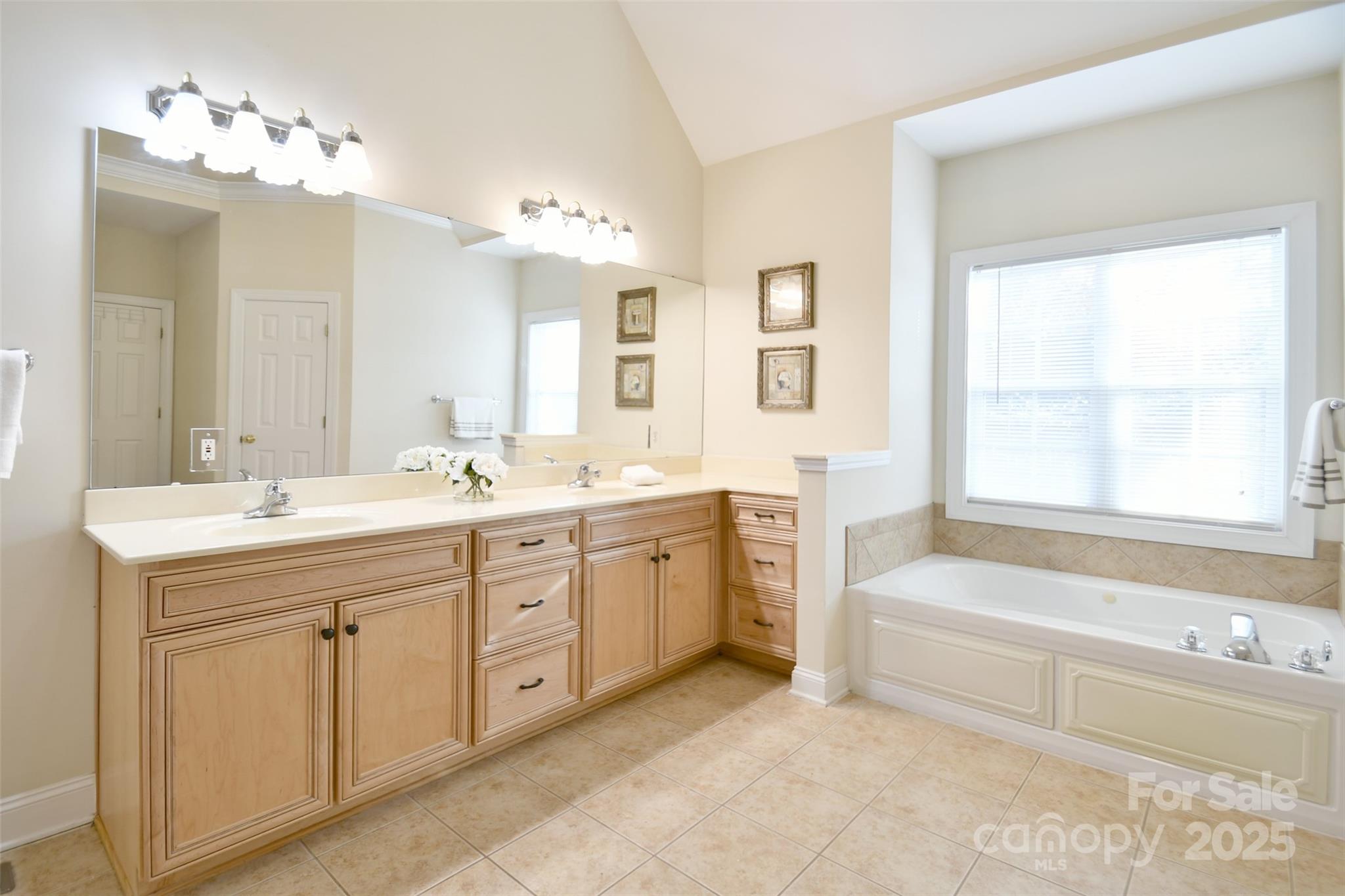 Locust Valley - Residential