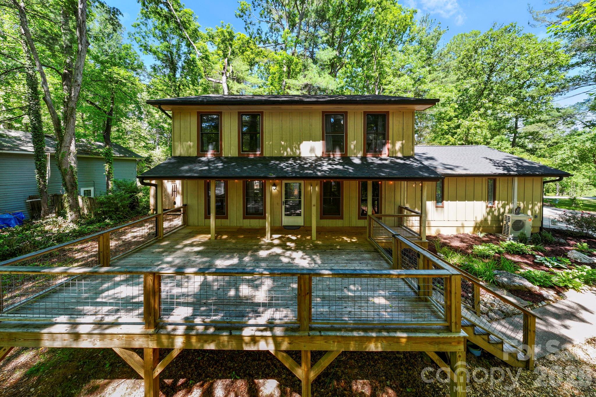1 Eastway Court