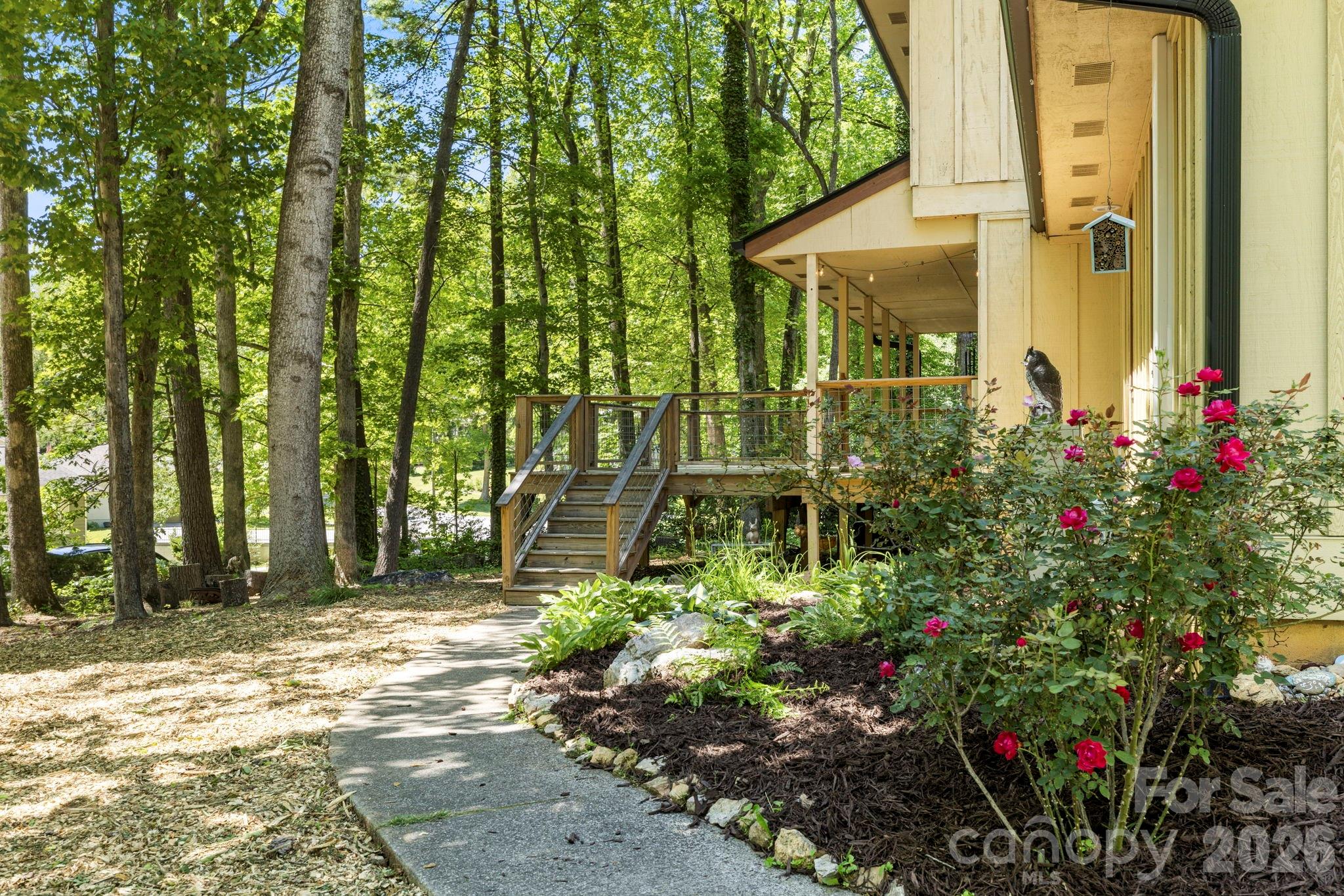 1 Eastway Court