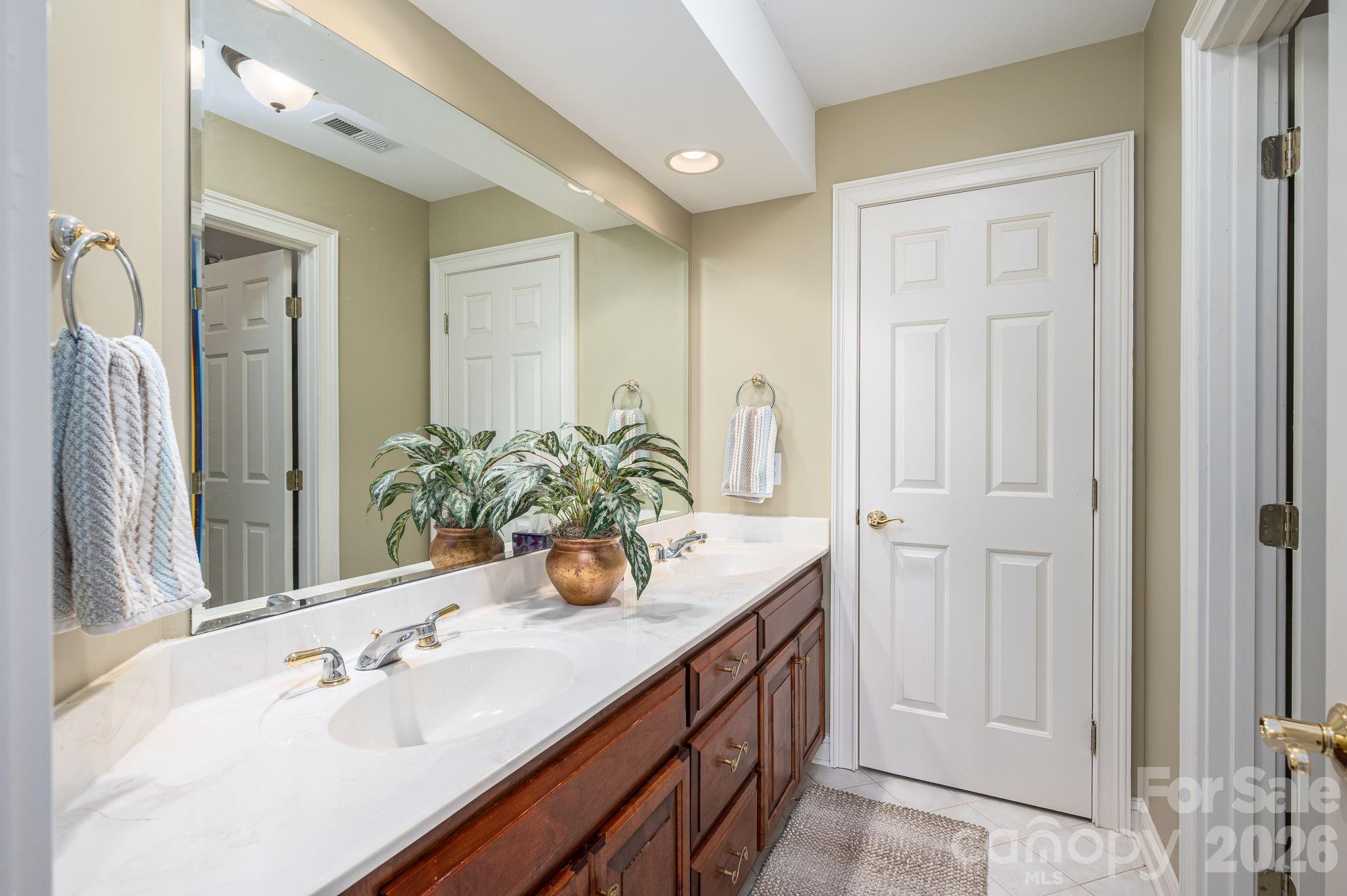 Hickory Lane - Residential