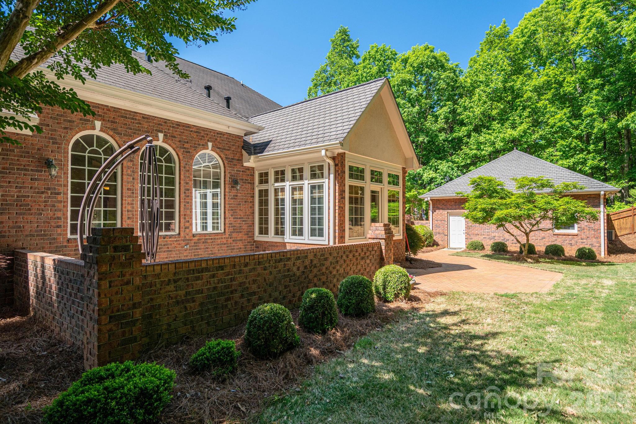 Hickory Lane - Residential