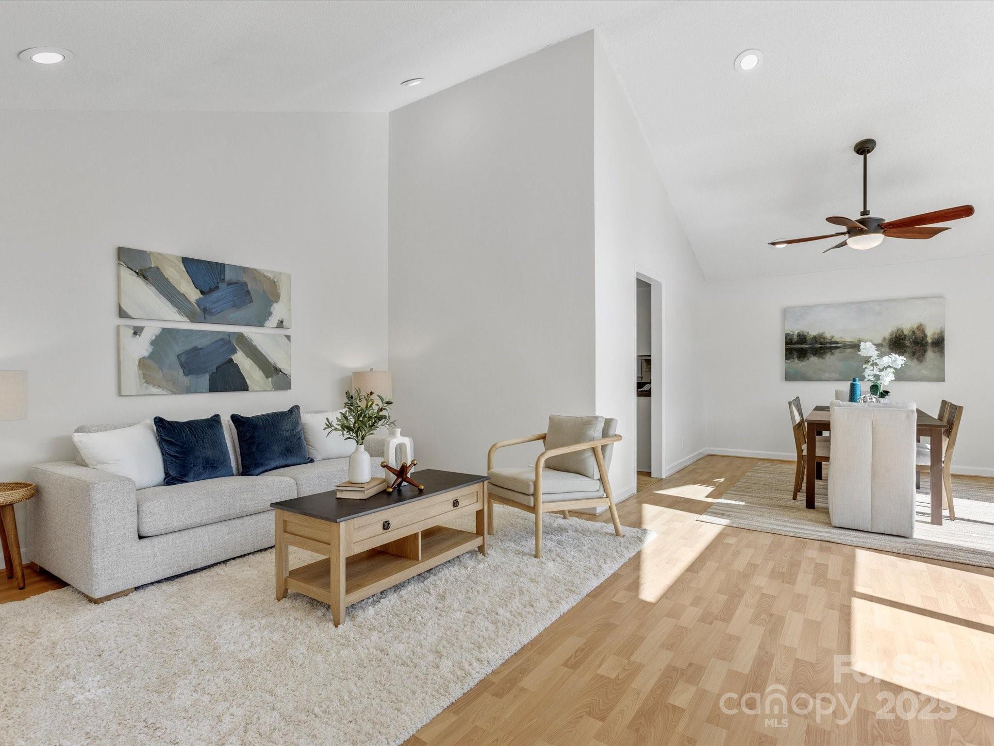 Tega Cay - Residential