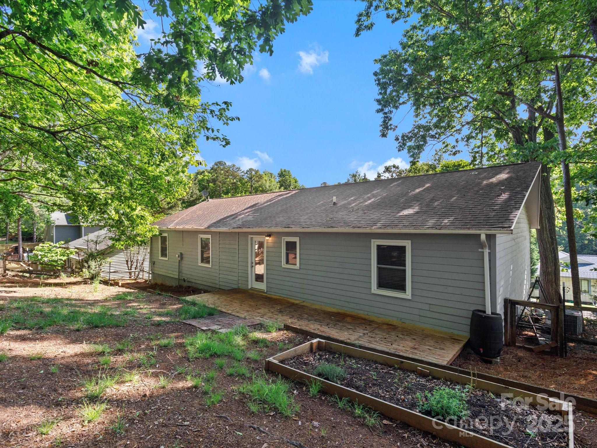 Tega Cay - Residential