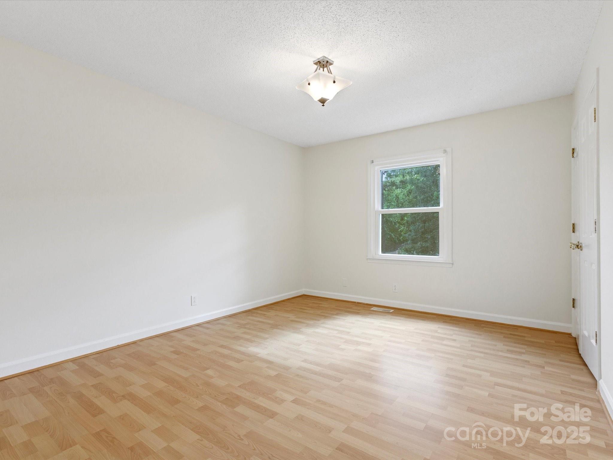 Tega Cay - Residential