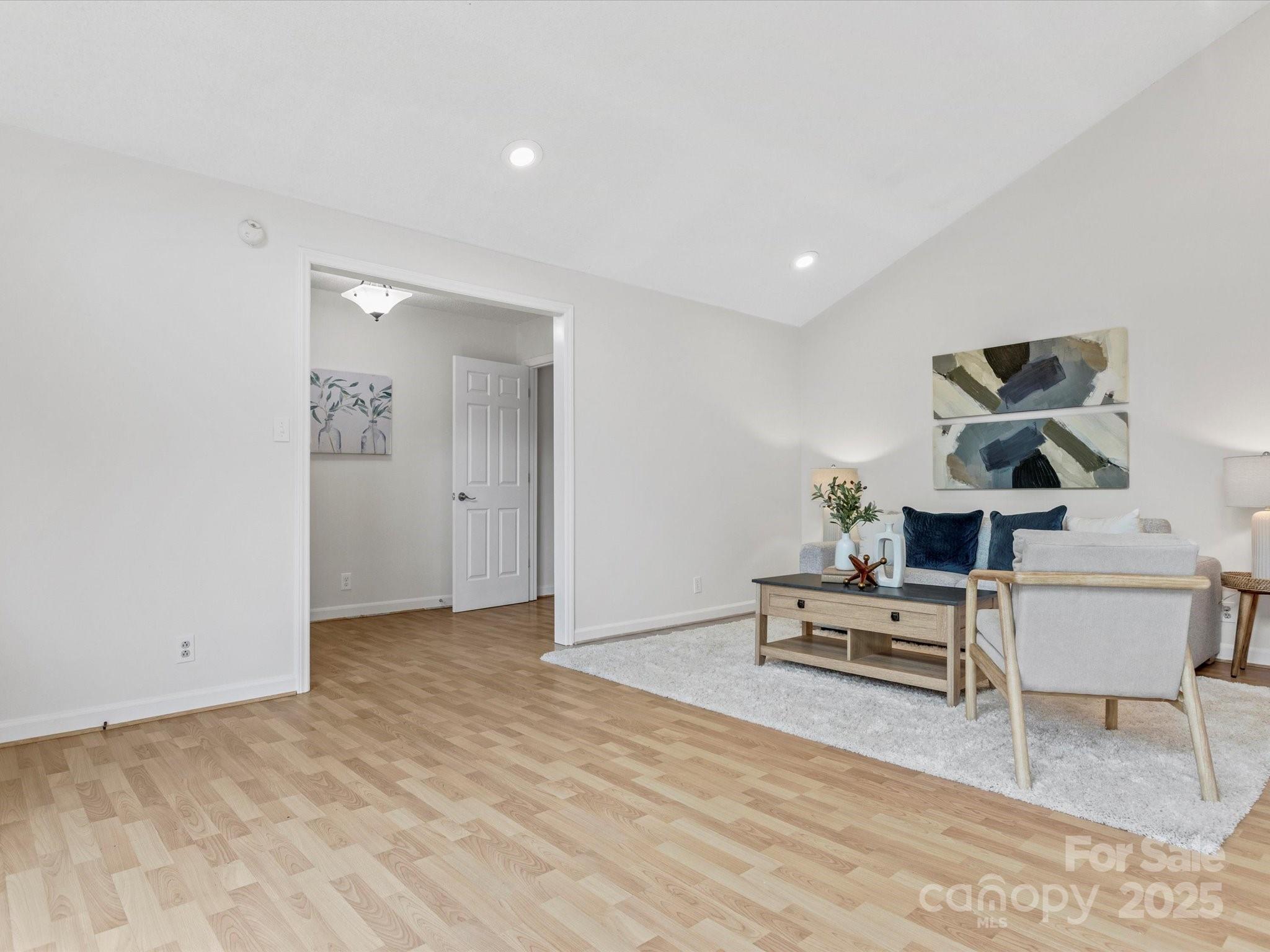 Tega Cay - Residential