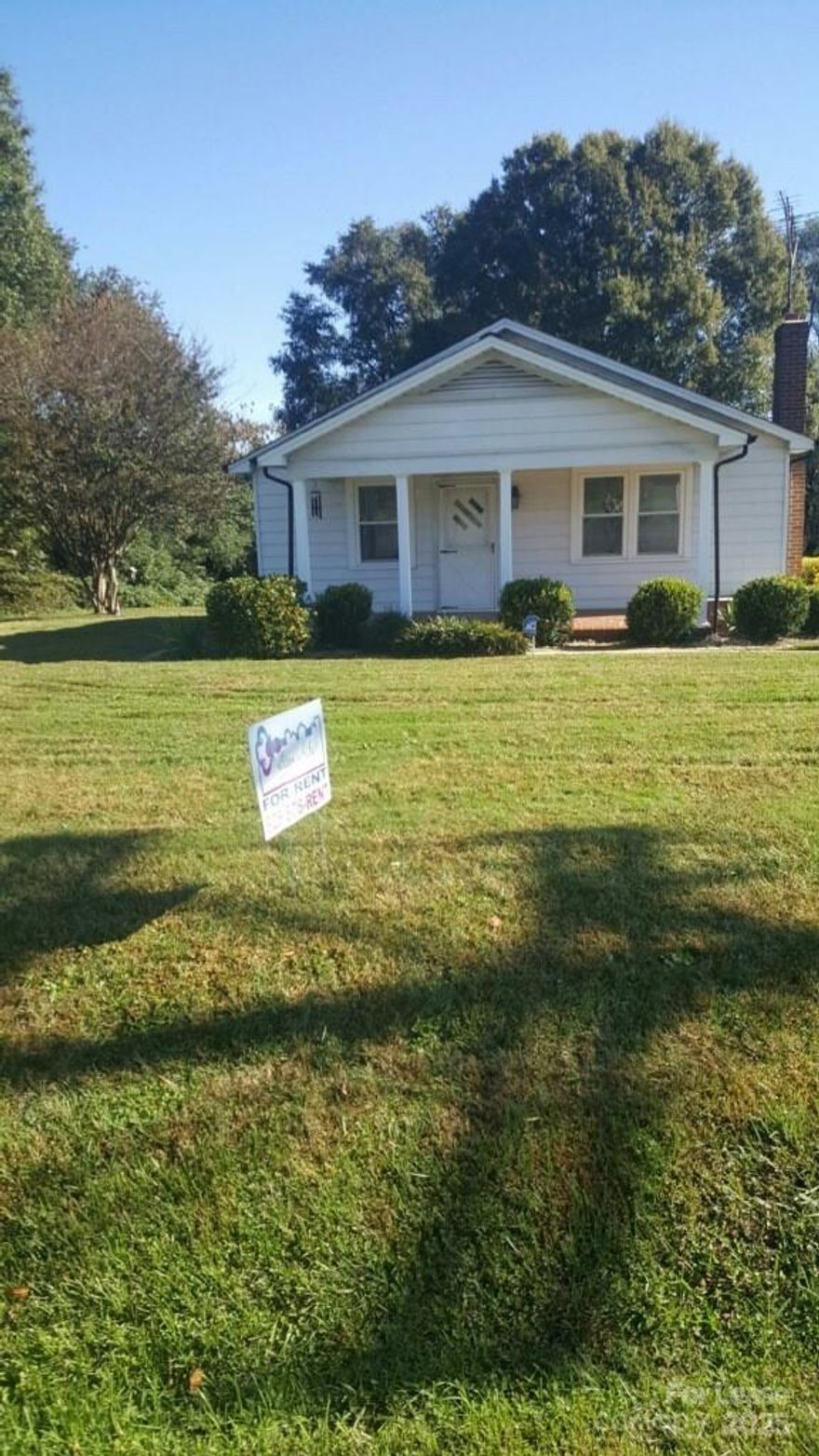 Lovely 2 BR 1 BA home located in Conover.