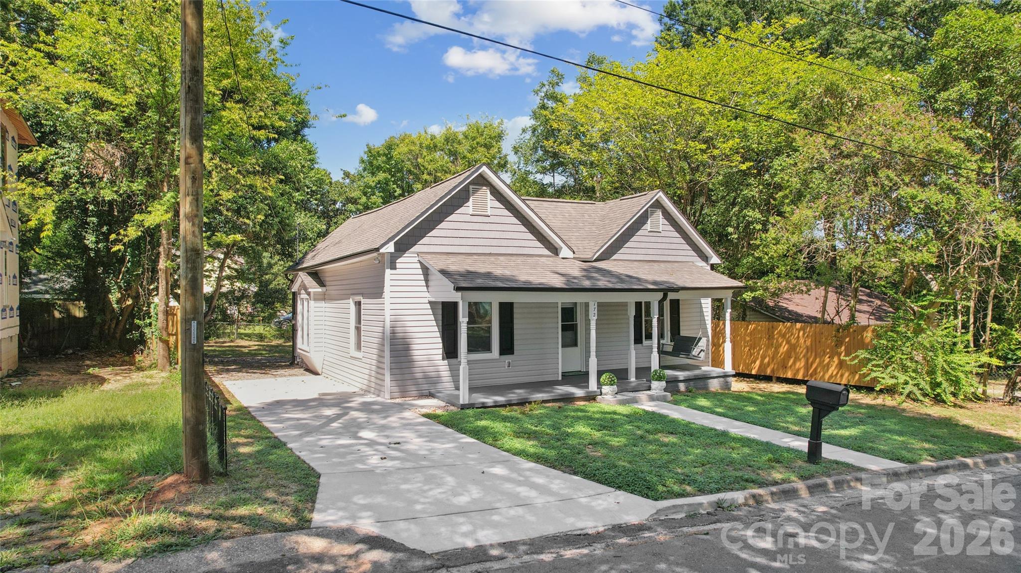 172 Eudy Drive NW