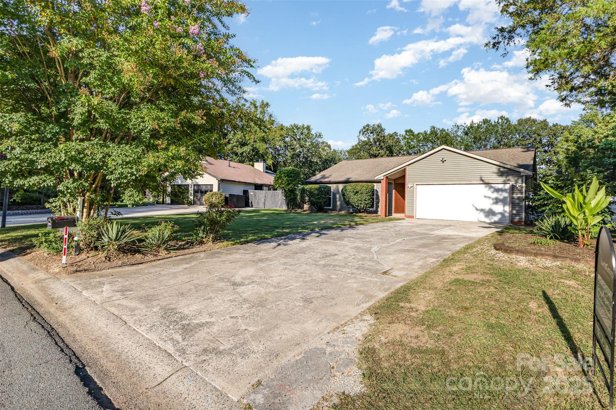 10709 Coachman Circle