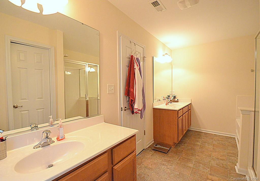 Old Stone Crossing - Residential