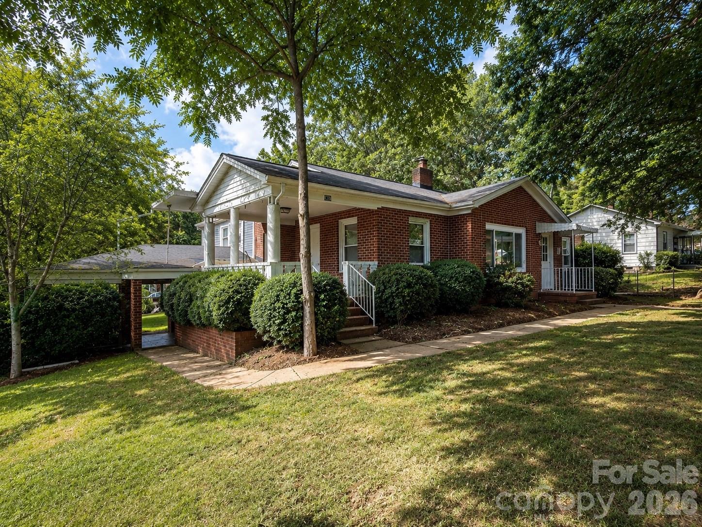330 W 27th Street