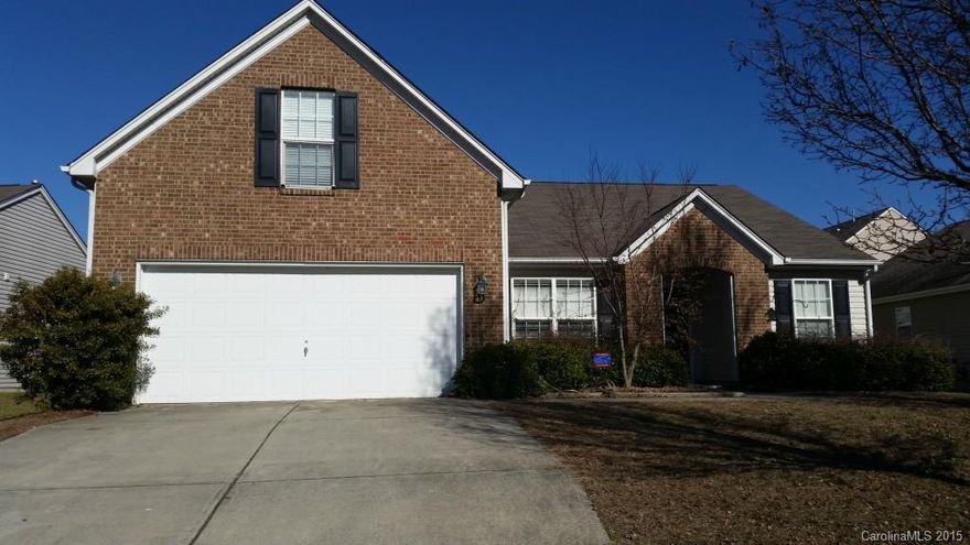Beautiful home in great location.  Brick veneer, 2 car garage, fenced in back yard, vaulted ceilings, bonus room and much more.  This home is in the desirable neighborhood of Waterside Landing.  Come see today!
