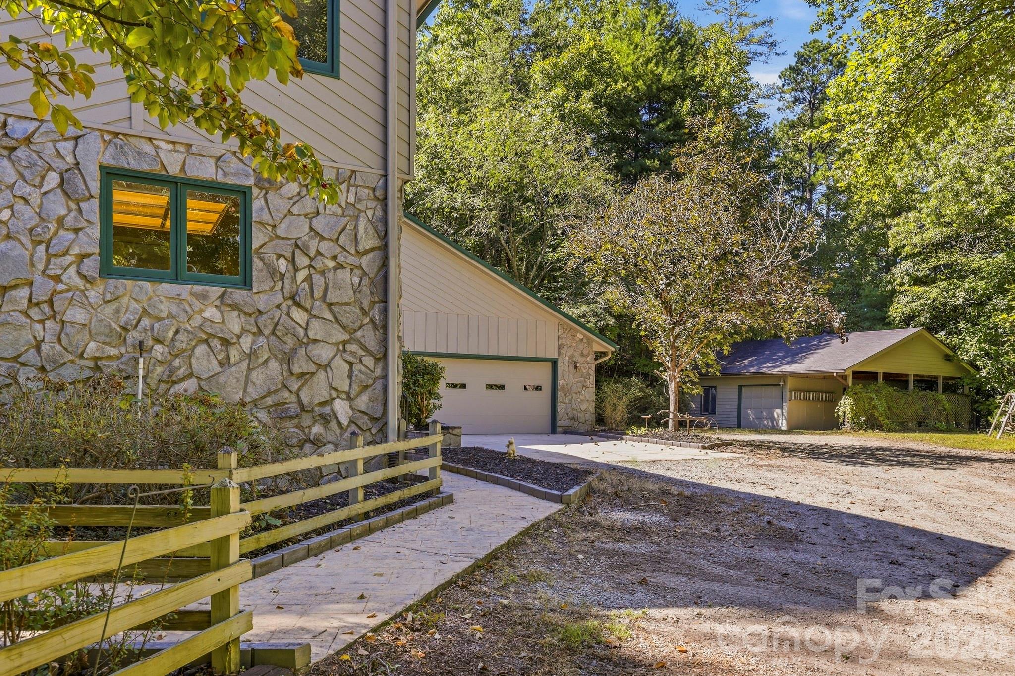 124 Moss Hill Lane