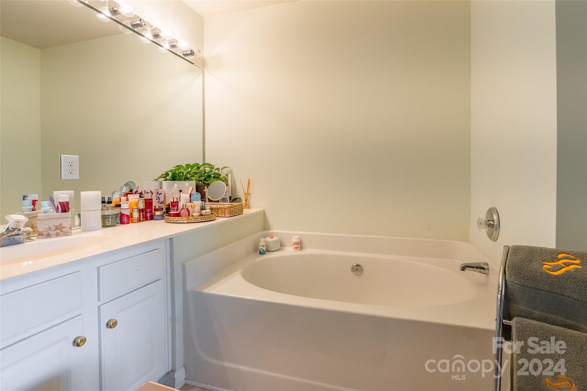 Beverly Crest - Residential