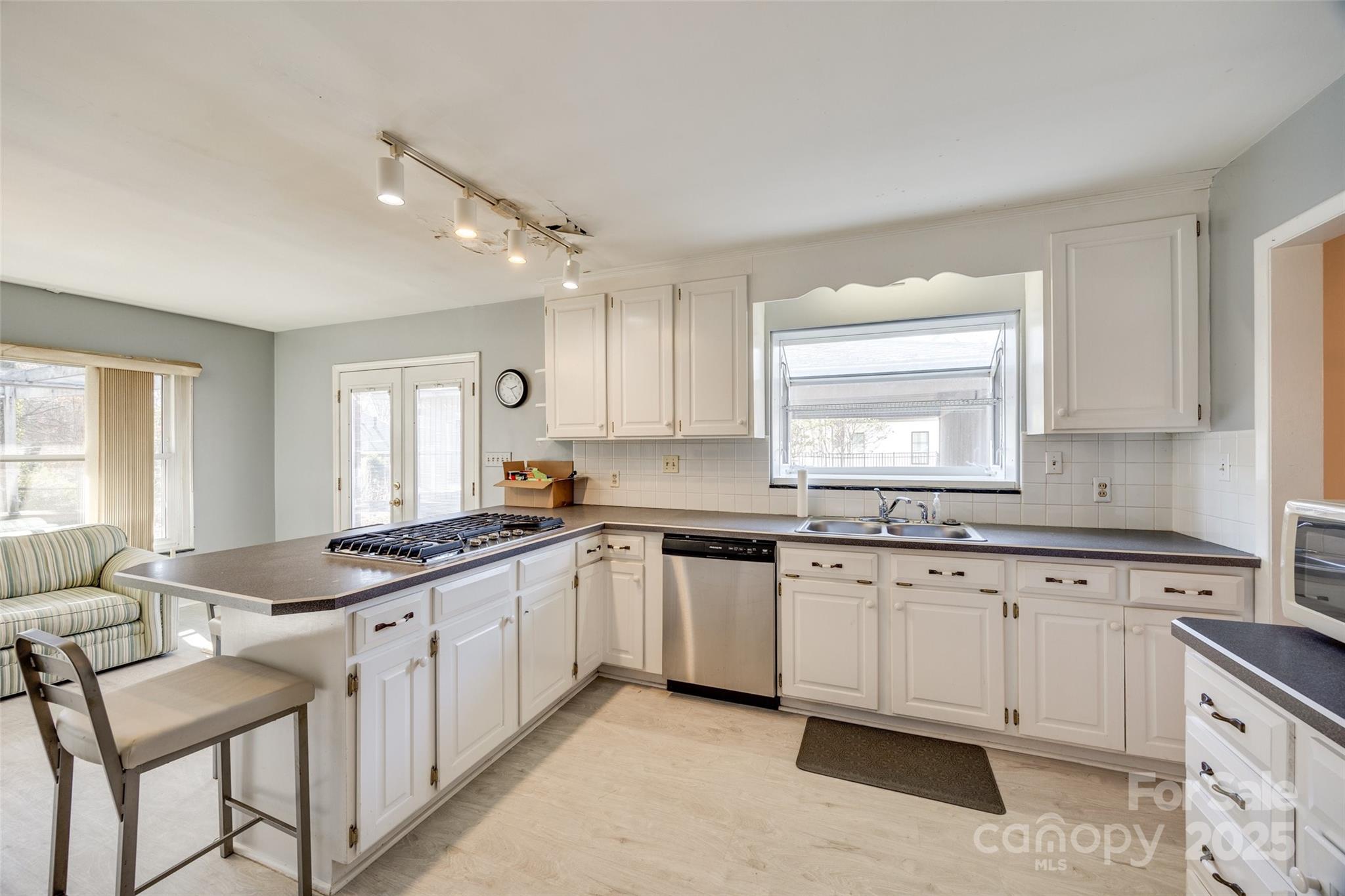 Town And Country Estates - Residential