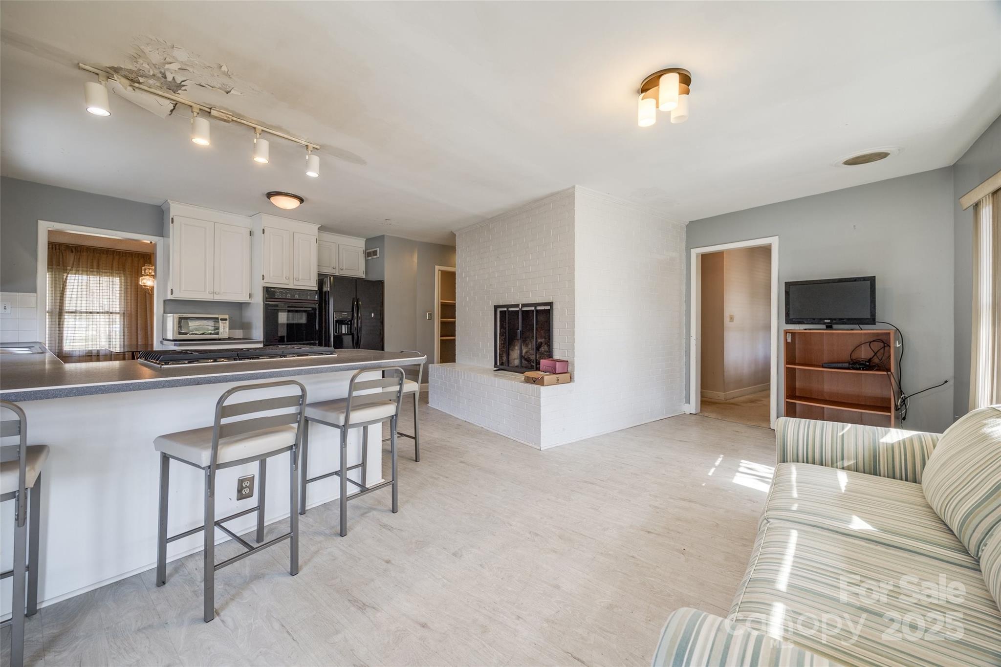 Town And Country Estates - Residential