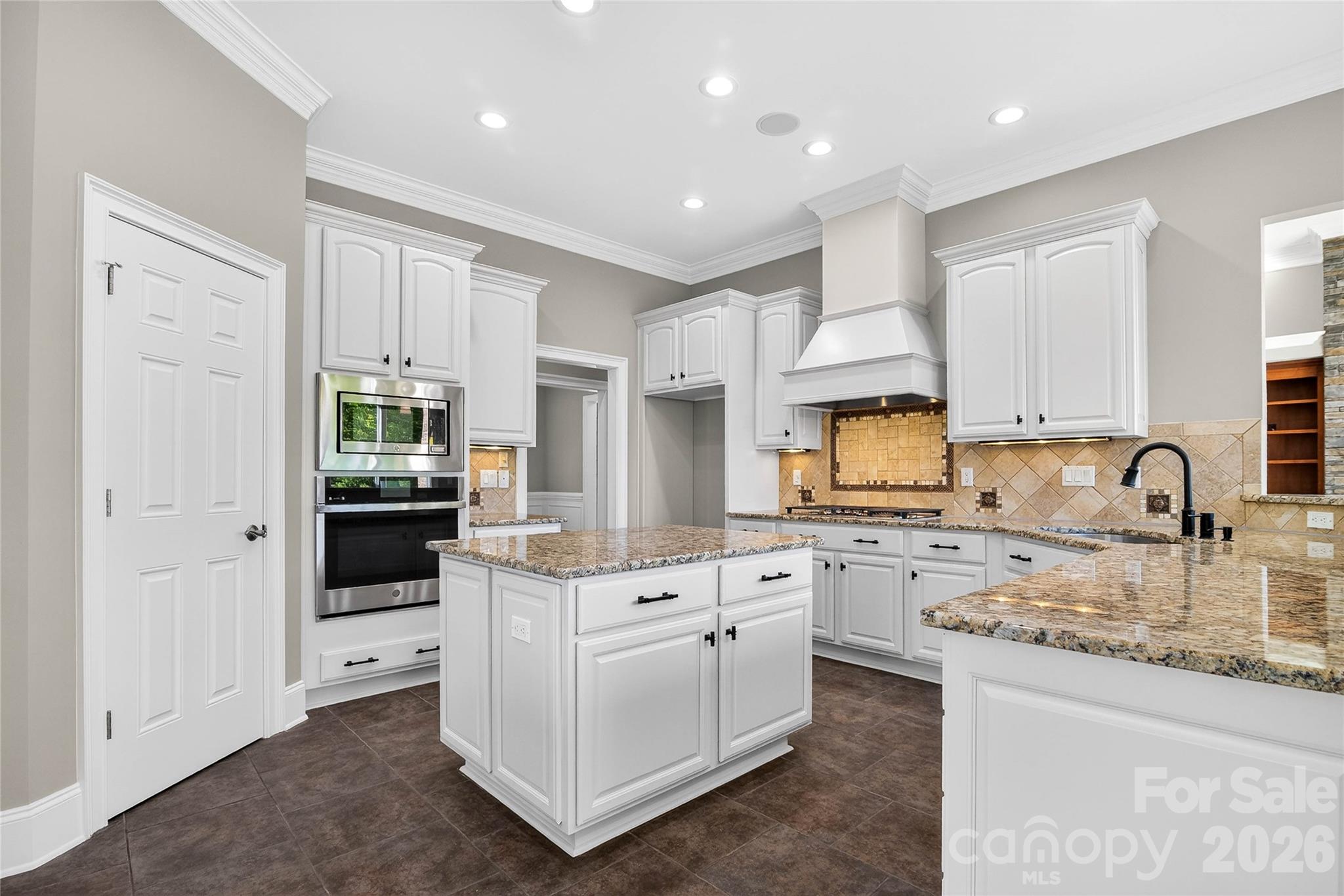 Pinnacle Shores - Residential