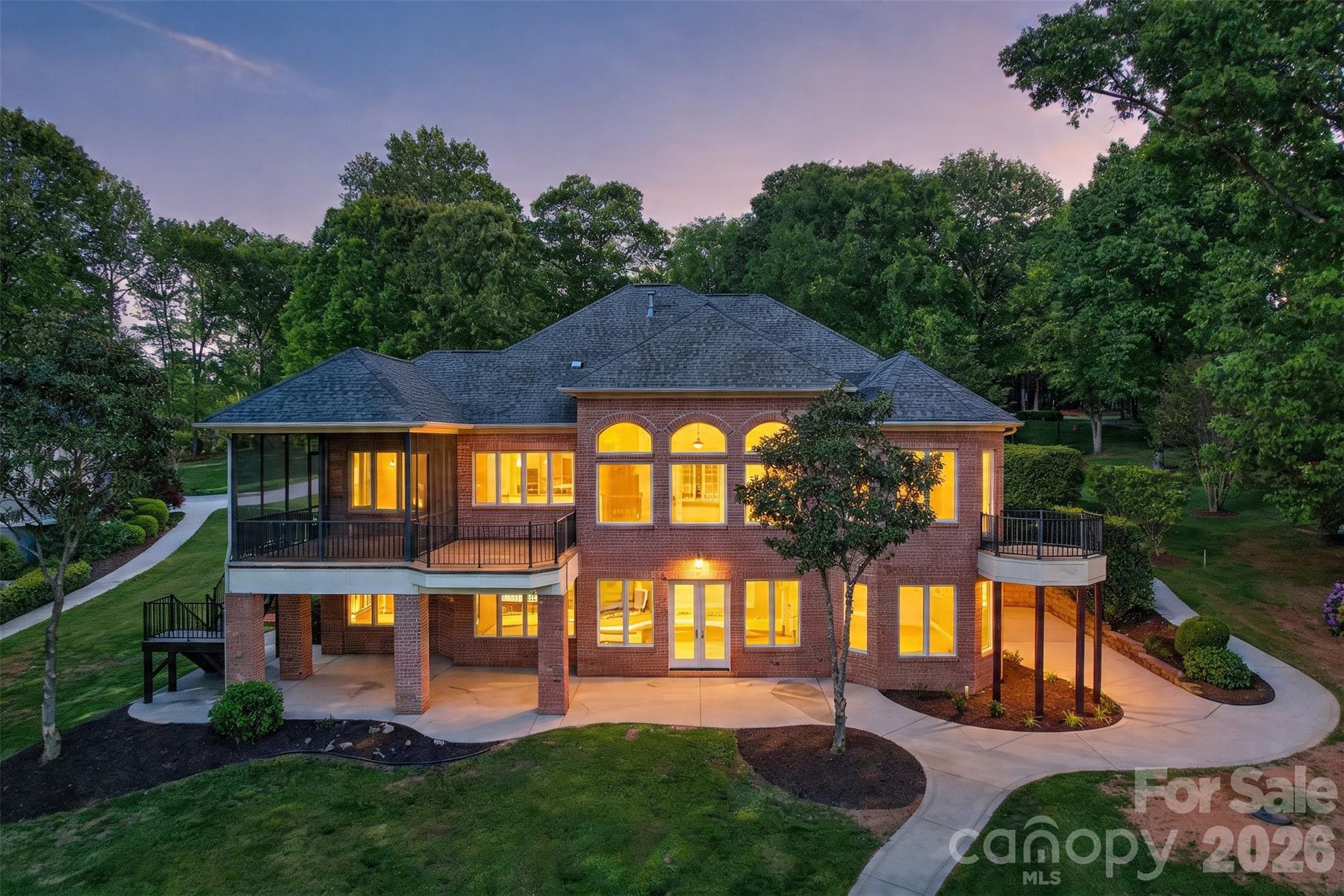 Pinnacle Shores - Residential