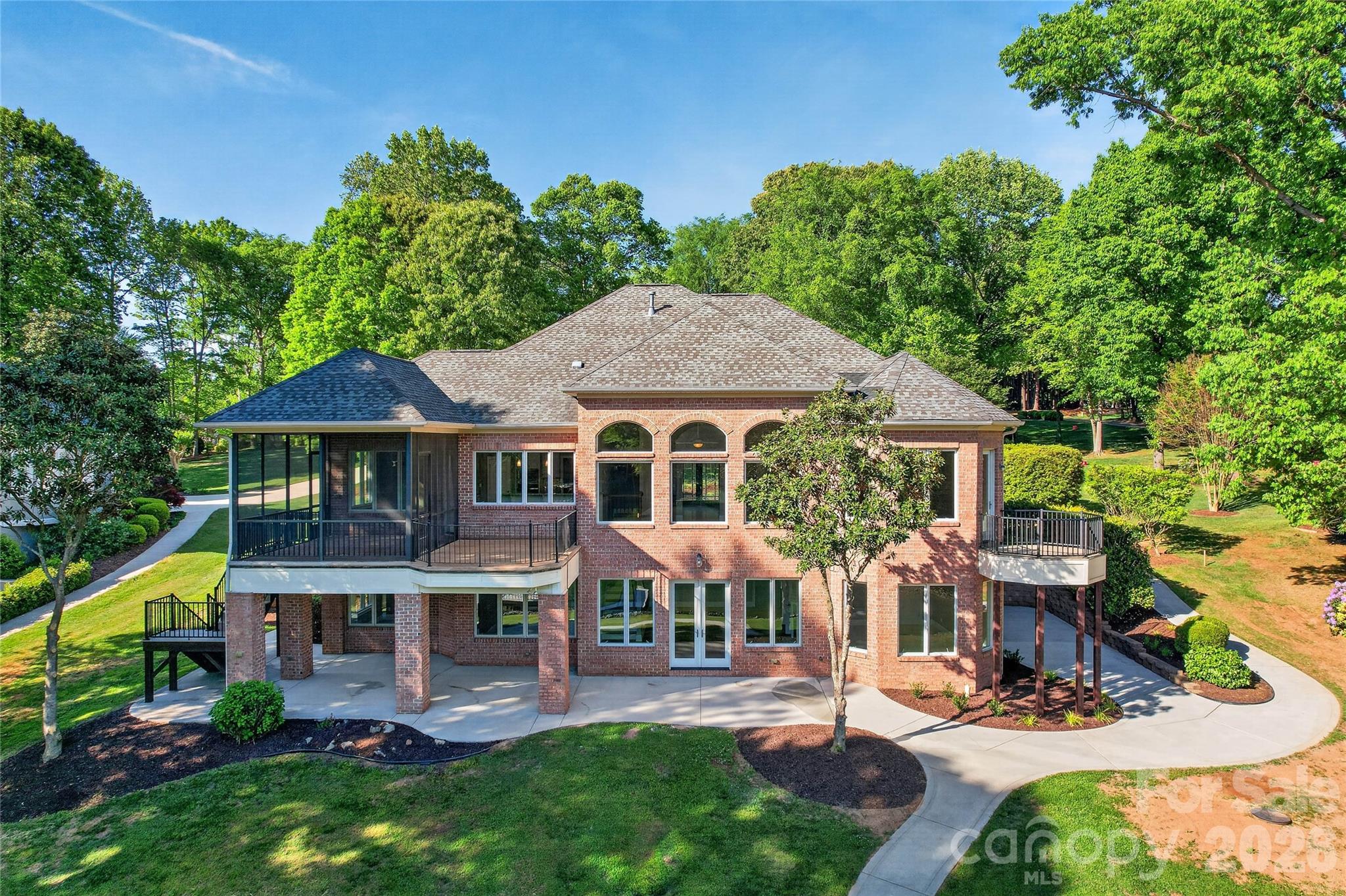 Pinnacle Shores - Residential