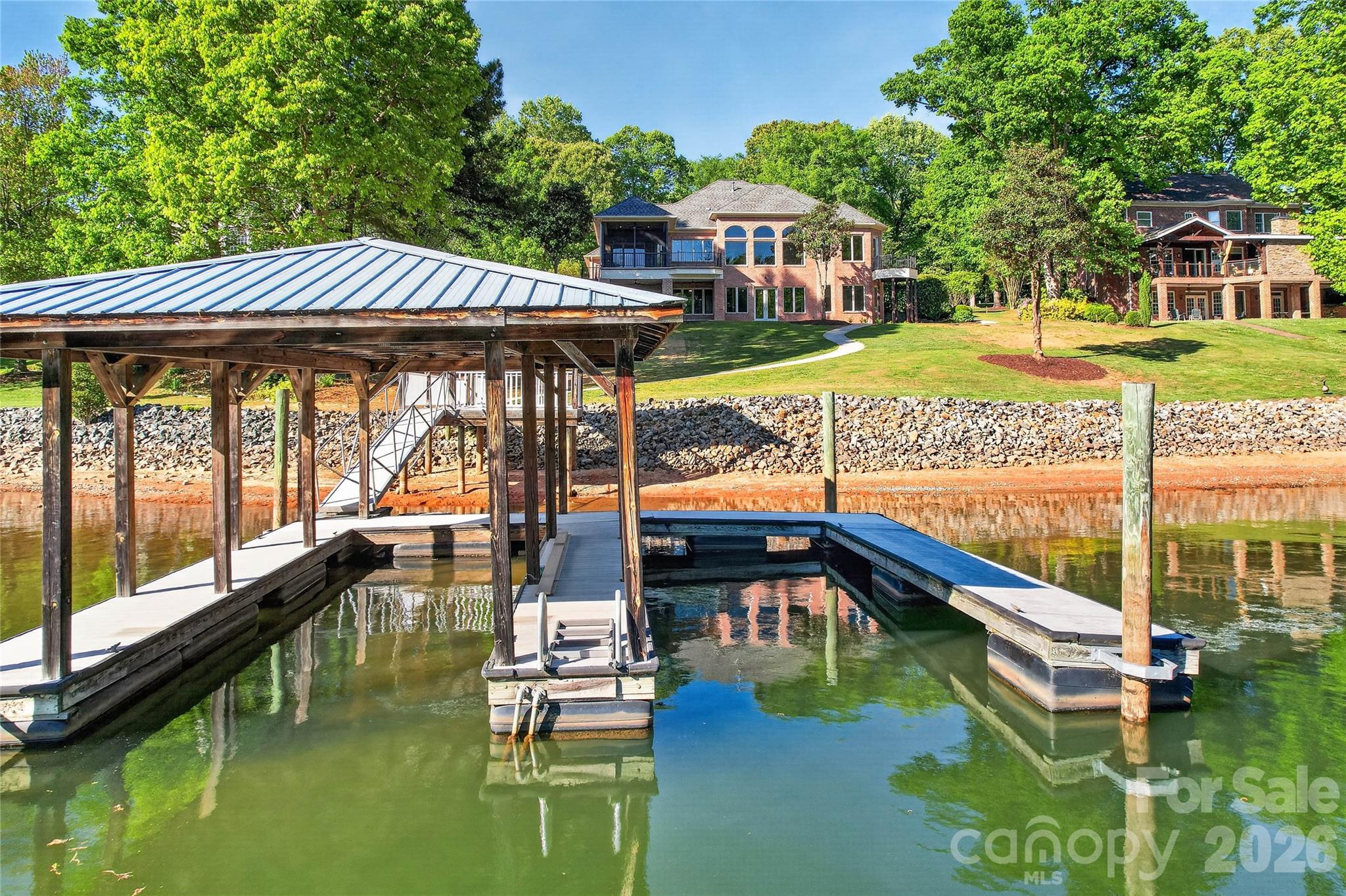 Pinnacle Shores - Residential