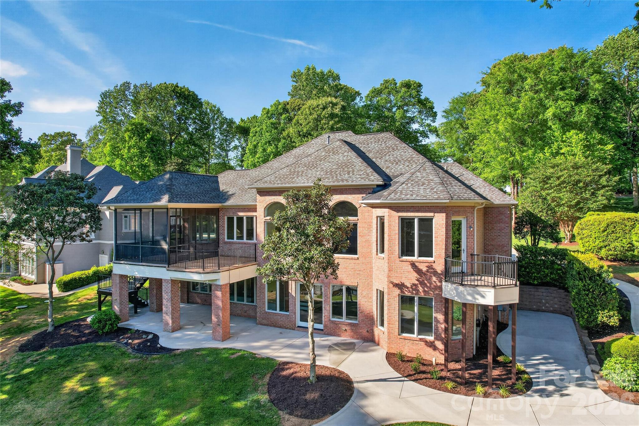 Pinnacle Shores - Residential