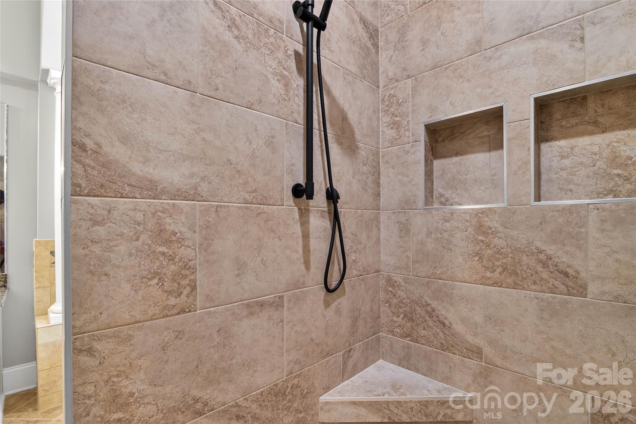 Pinnacle Shores - Residential