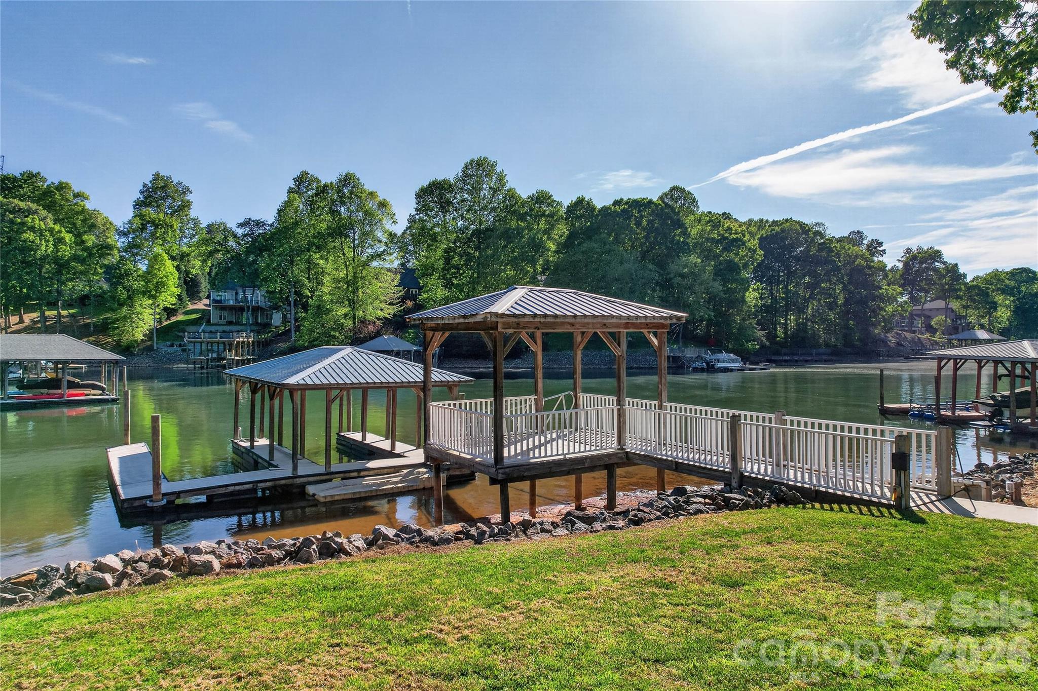 Pinnacle Shores - Residential