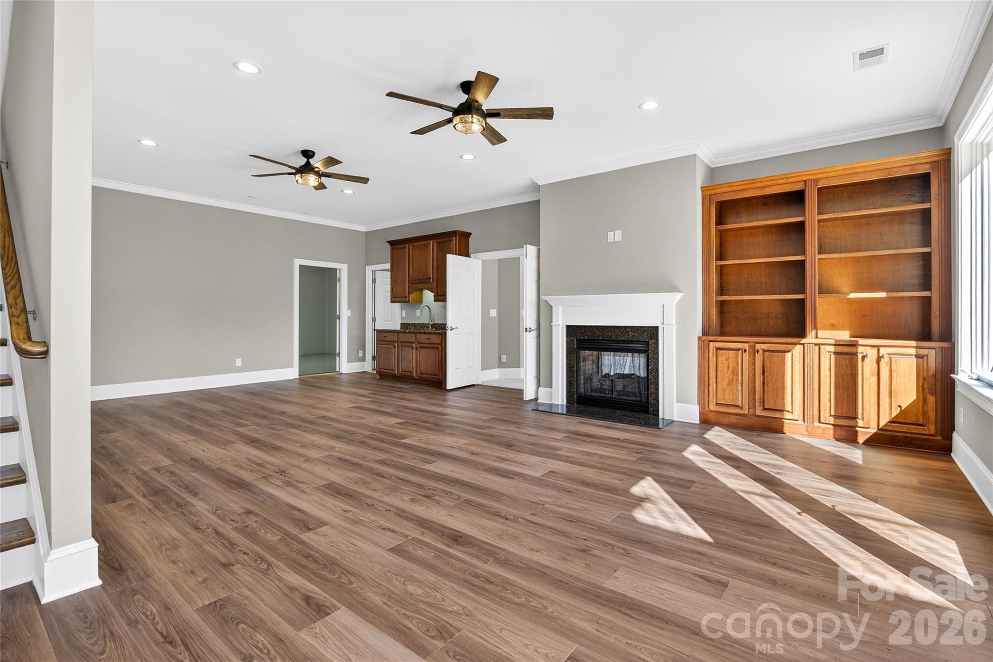 Pinnacle Shores - Residential