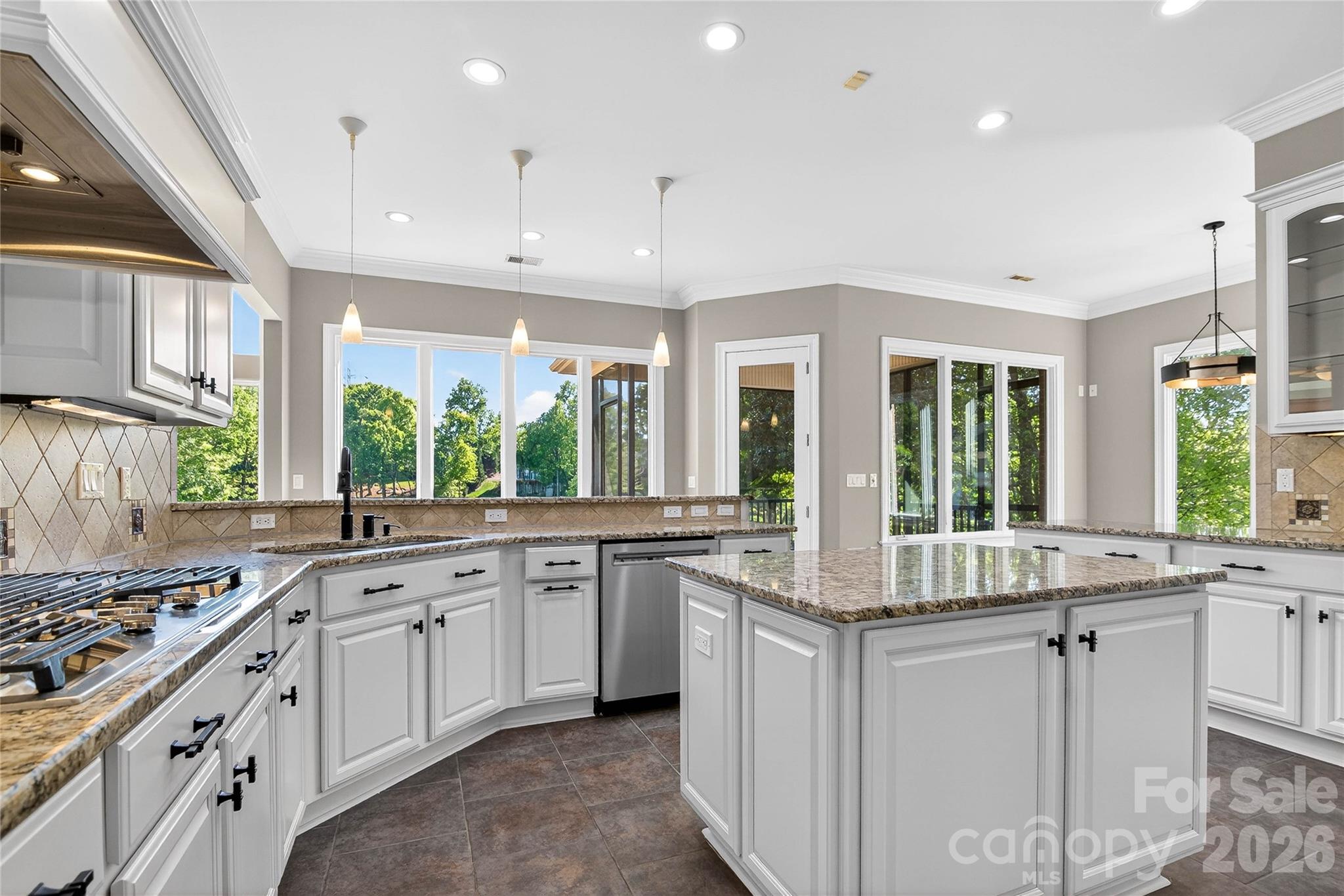 Pinnacle Shores - Residential