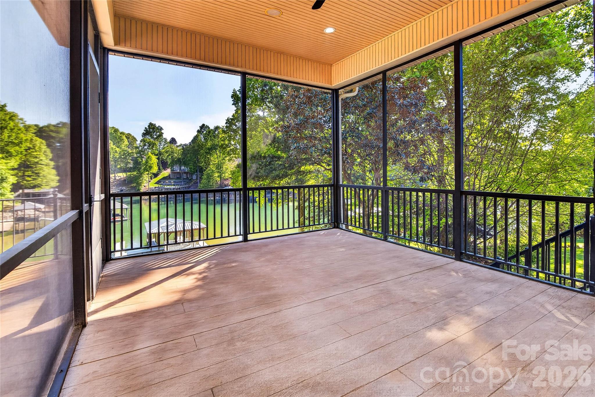 Pinnacle Shores - Residential