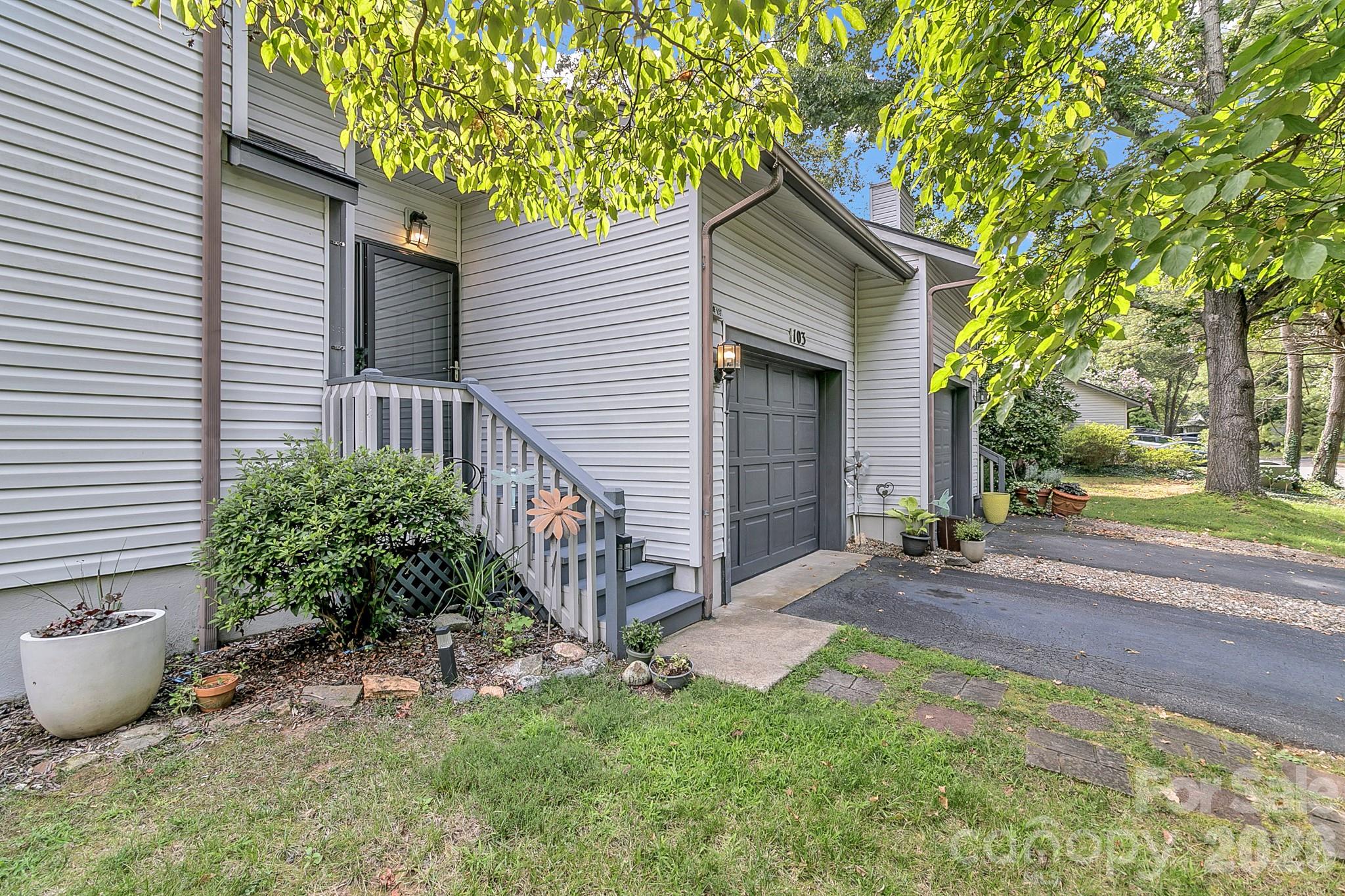 103 Cimarron Drive