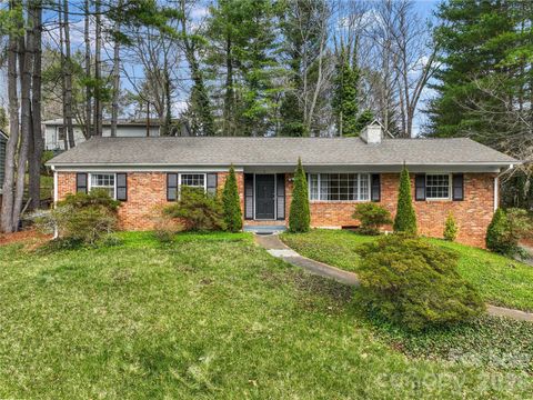 Photo of 1 Clearbrook Road, Asheville, NC 28805 (MLS # 4355124)