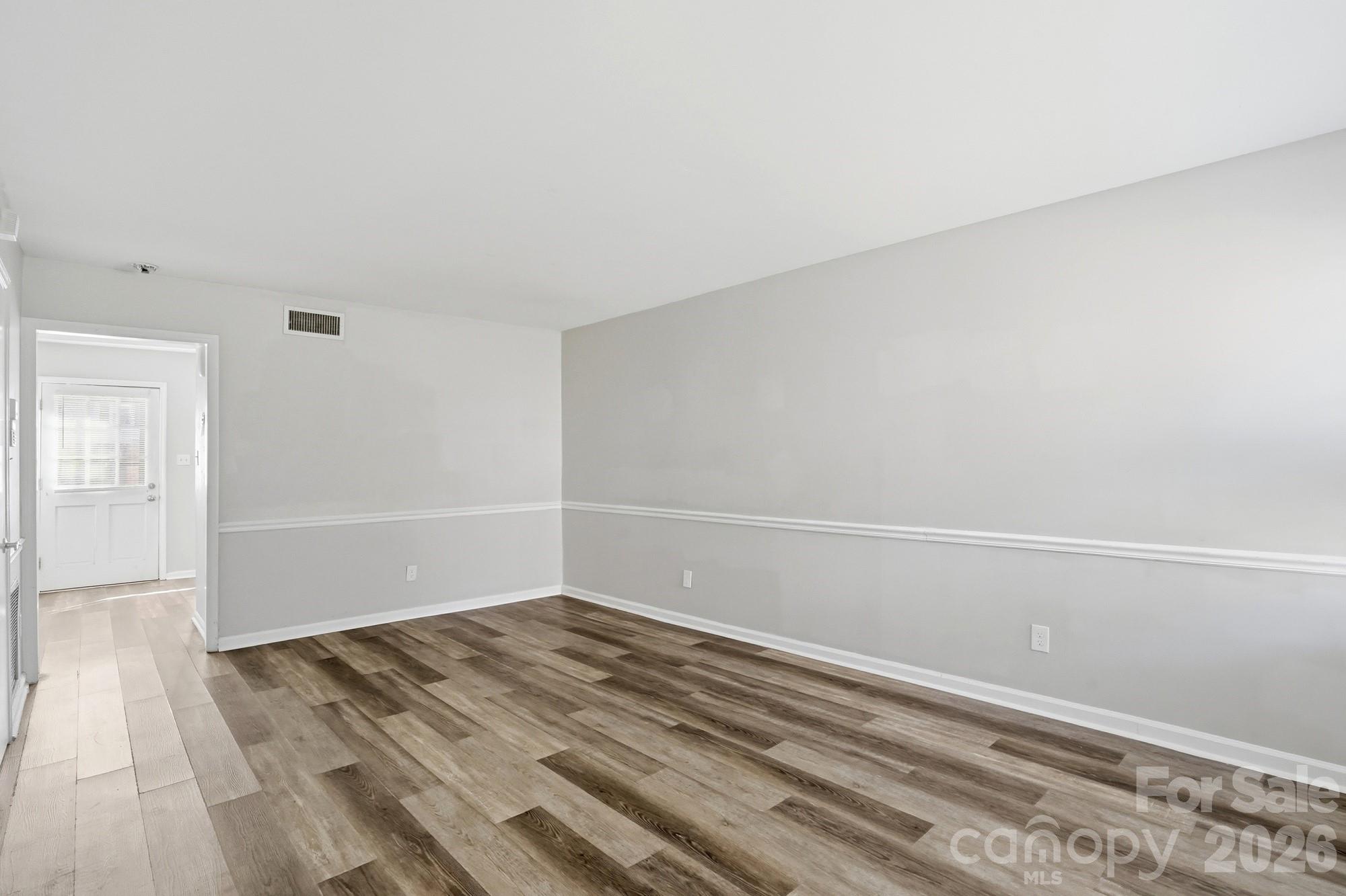 4748 Old Lantern Way