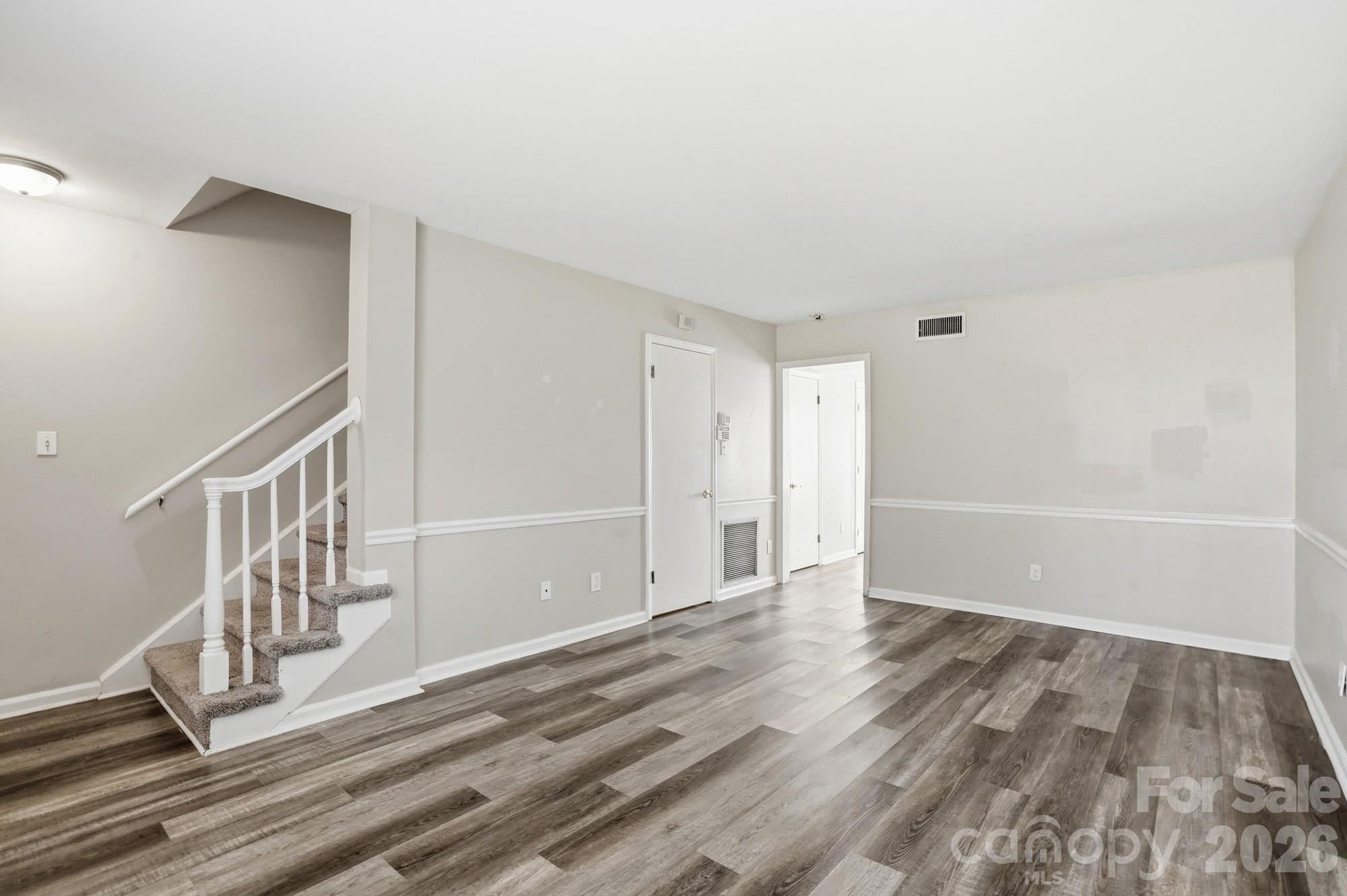 4748 Old Lantern Way