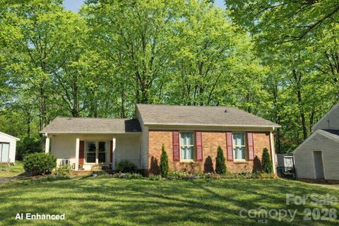 Photo of 615 Winter Wood Drive, Matthews, NC 28105 (MLS # 4350068)