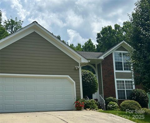 10043 Elsenham Lane Charlotte NC 28269