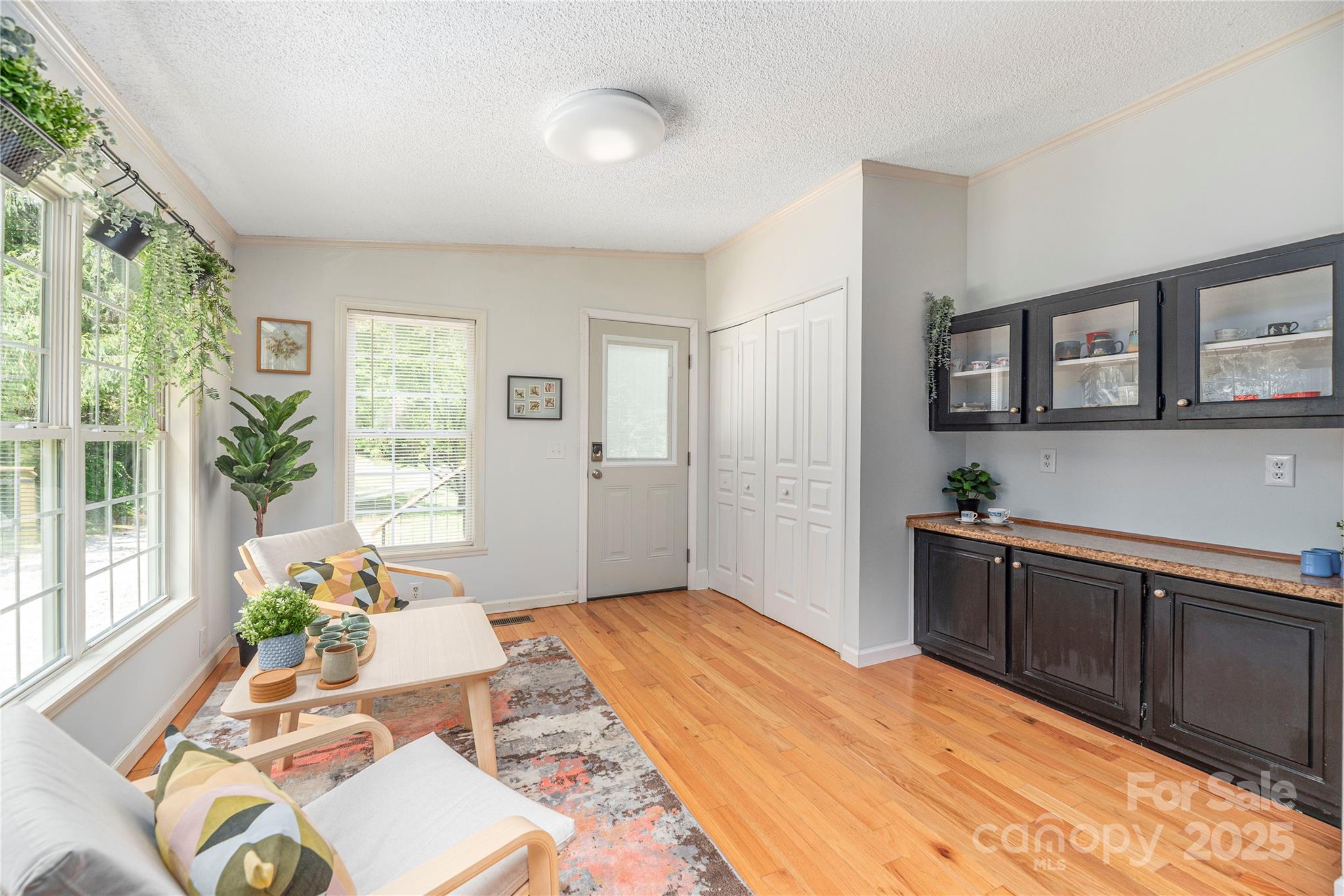 38 Hudson Hollow