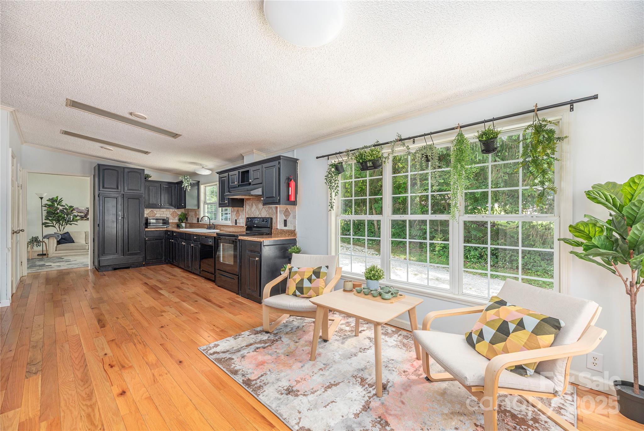 38 Hudson Hollow