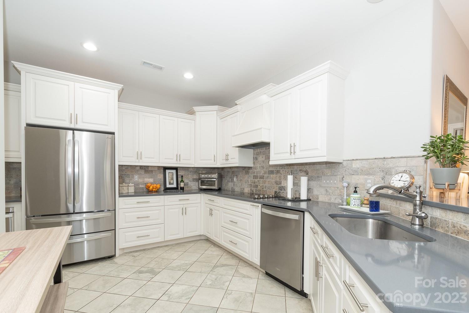 3 Cherry Way - Residential