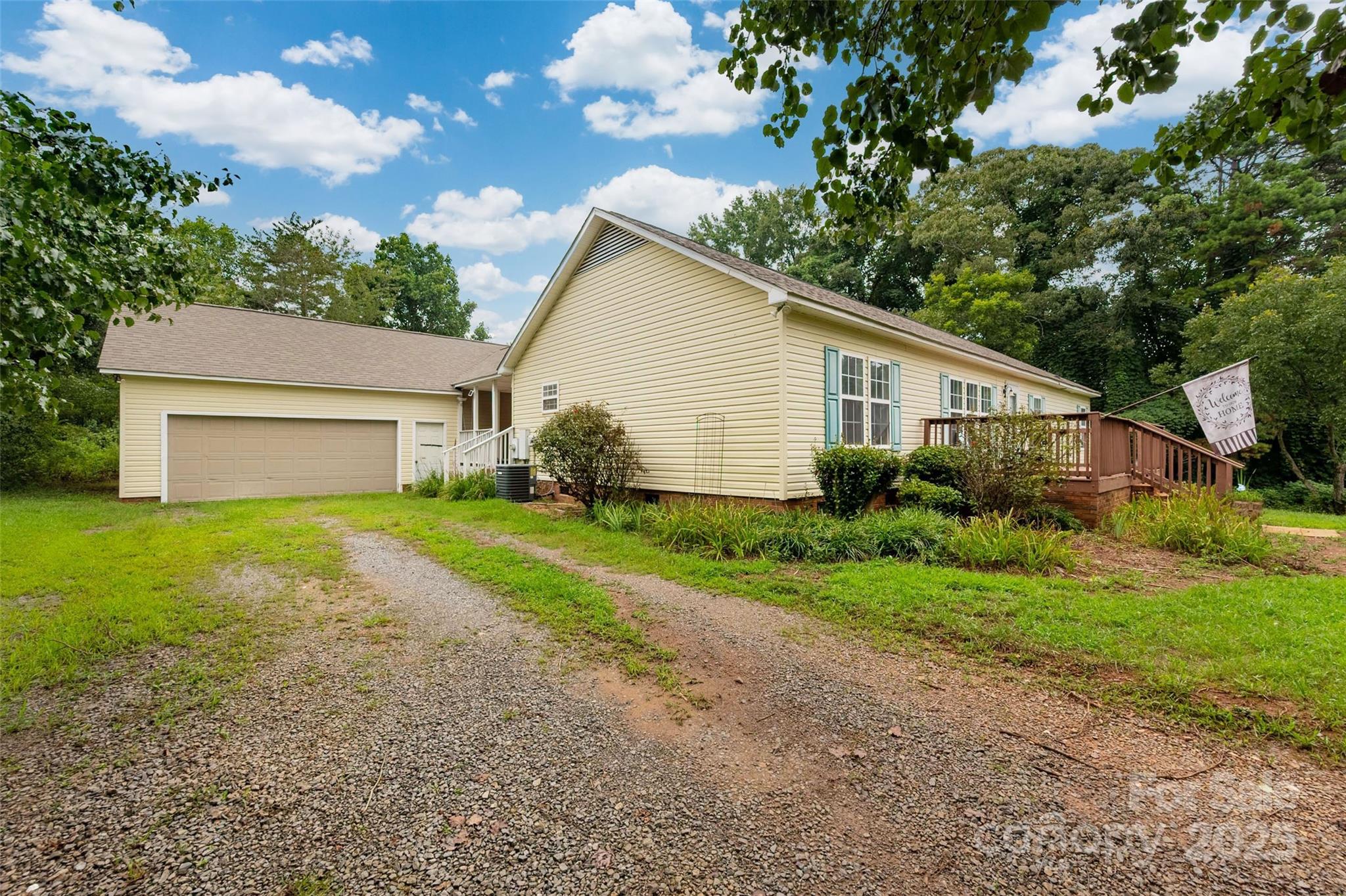 2265 Circle R Road
