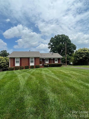 1715 BONDALE PL, CHARLOTTE, NC 28216 - Image 7f92eca443b80d99f3b164d9de21bca2/3769982773