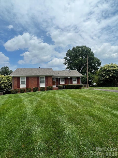Photo of 1715 Bondale Place, Charlotte, NC 28216 (MLS # 4435973)