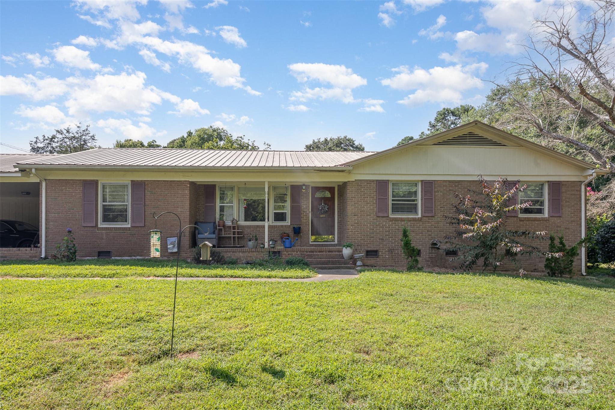 311 Rollingwood Drive